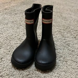 Black Rubber Hunter Rainboots kids size 7